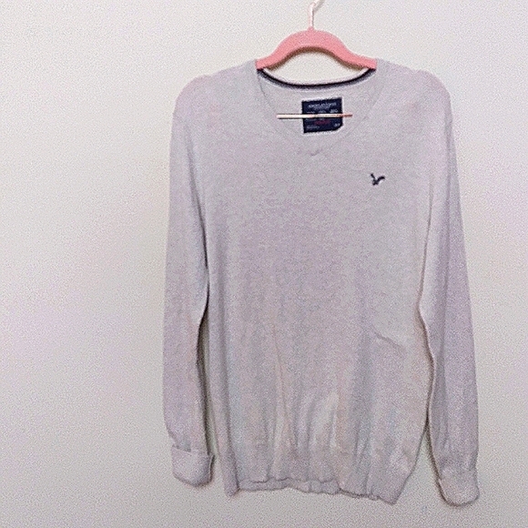 American Eagle Men's VNeck Light Gray Cotton Athletic Fit Pullover Sweater Small - Picture 2 of 10